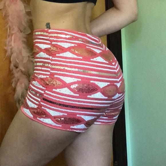 Ya Ya & Co. Glittery Salmon Shorts - Picture 6 of 7